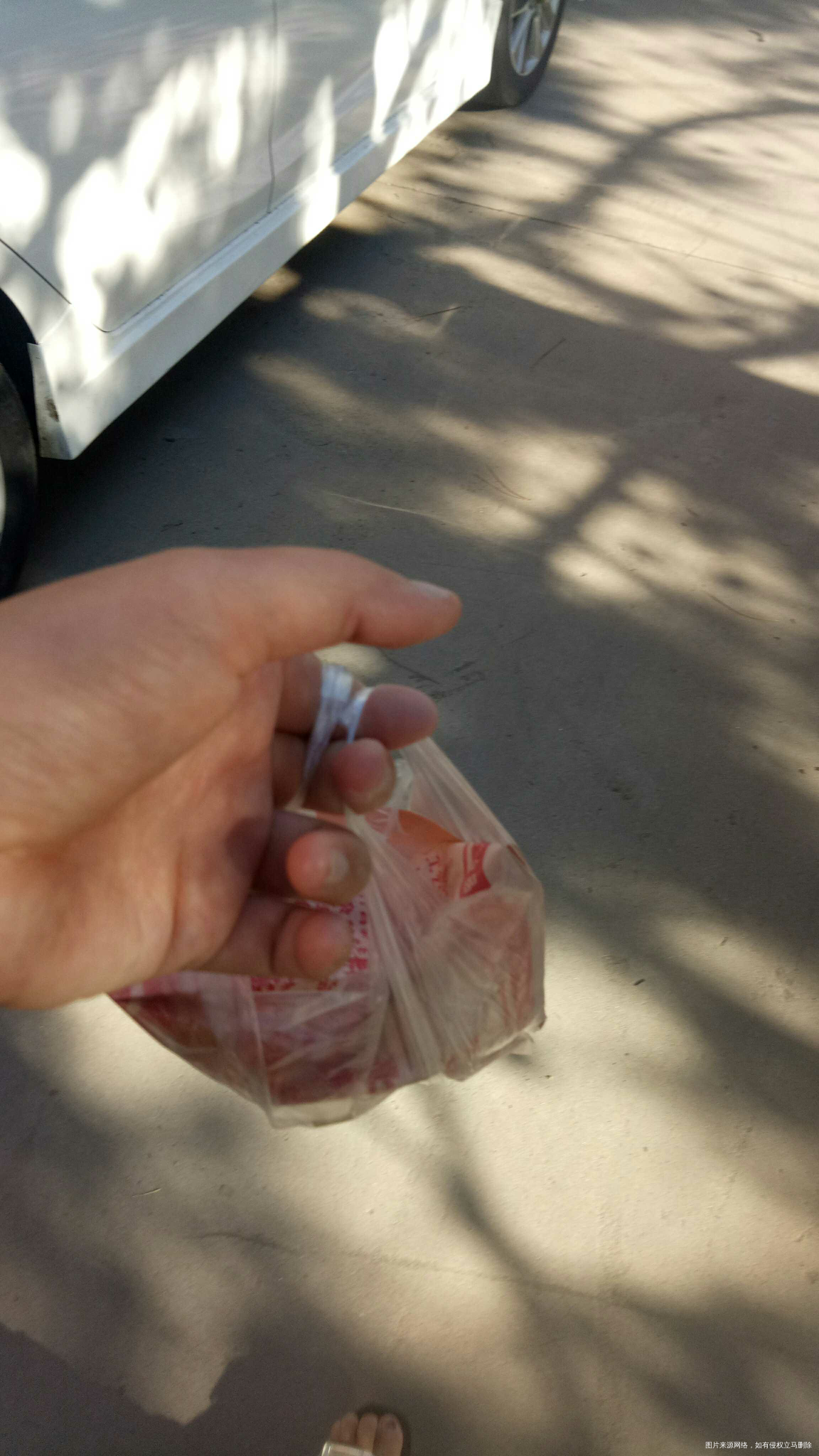 今天早上父女俩要吃手抓饼