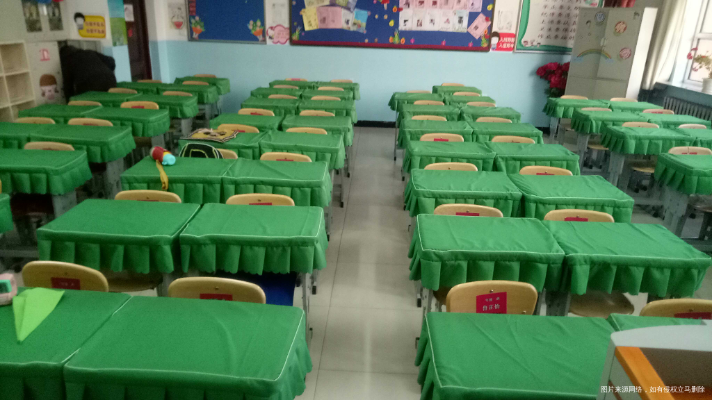 闺女前天学校过元旦了