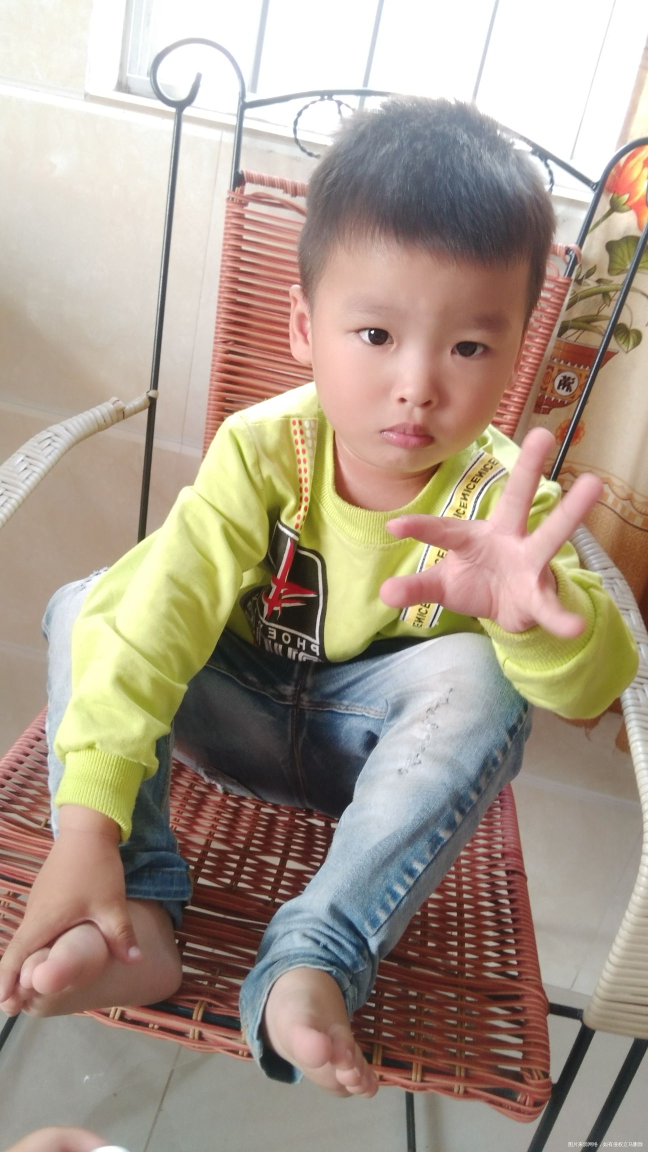 晒晒我们三母子很感谢我老公给我俩这么可爱的宝贝很快就是一家五口了?希望老三是妹妹...