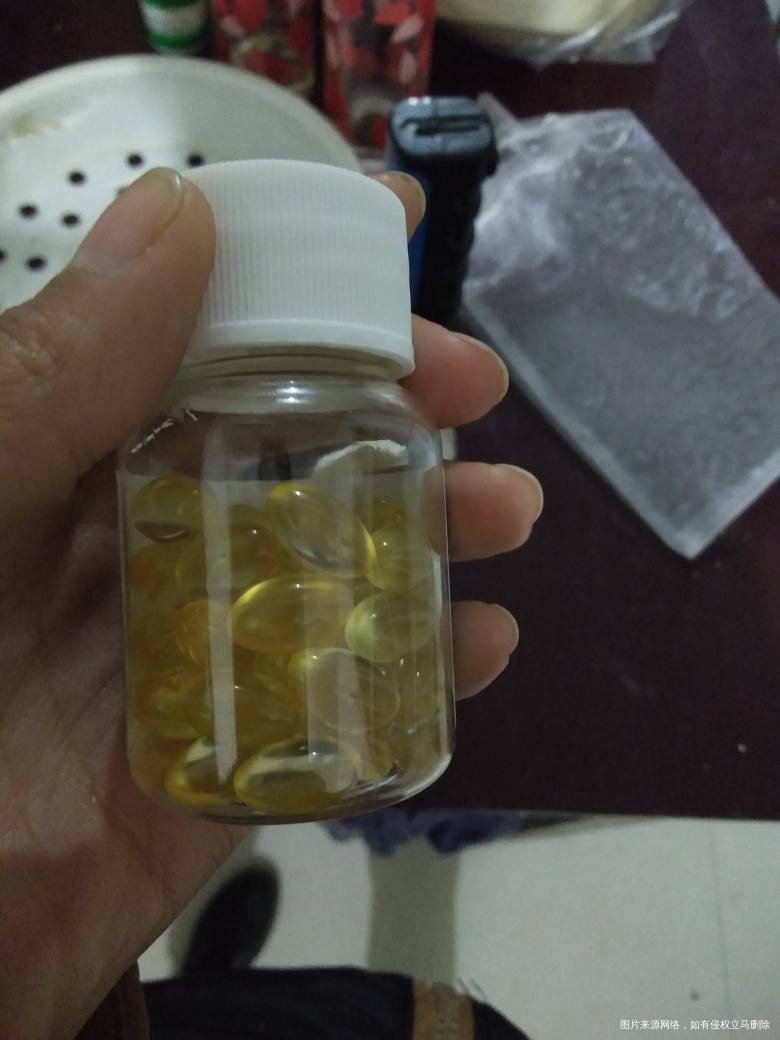 我现在22周了,想抹点维生素E摸肚子,预防一下妊娠纹,不知道会对胎儿有影响吗?