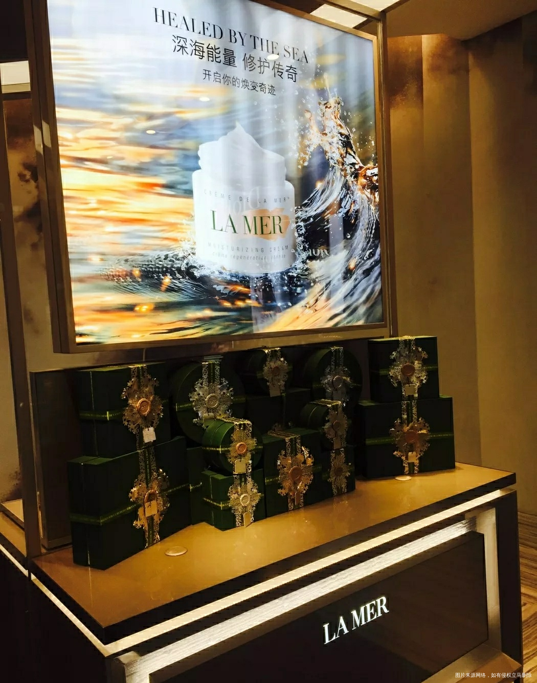 今天晚上凉快,出去逛了一下,顺便买点护肤的