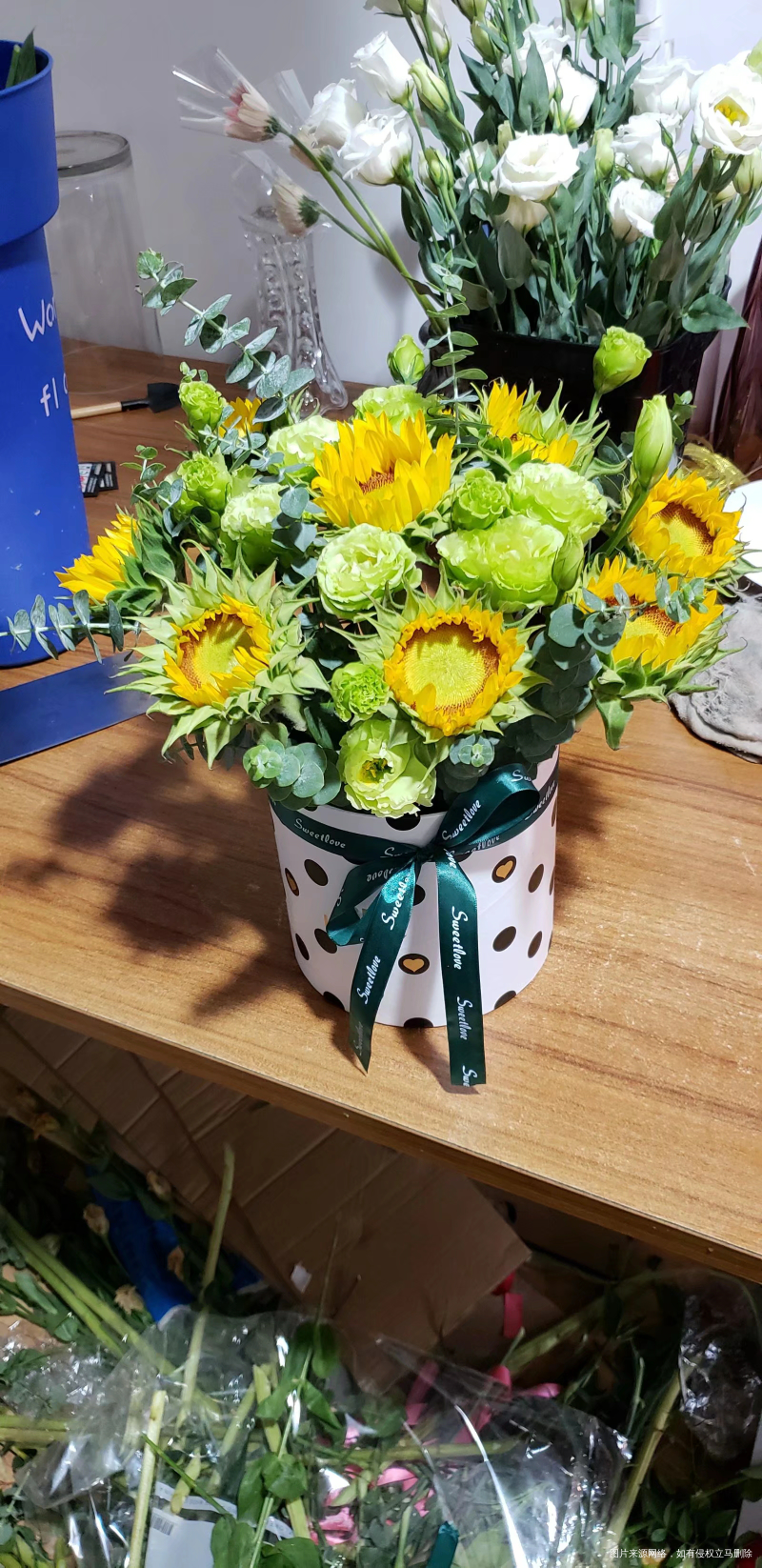 今天可忙坏我了,正式开业第一天,等步上正轨了得请个人了