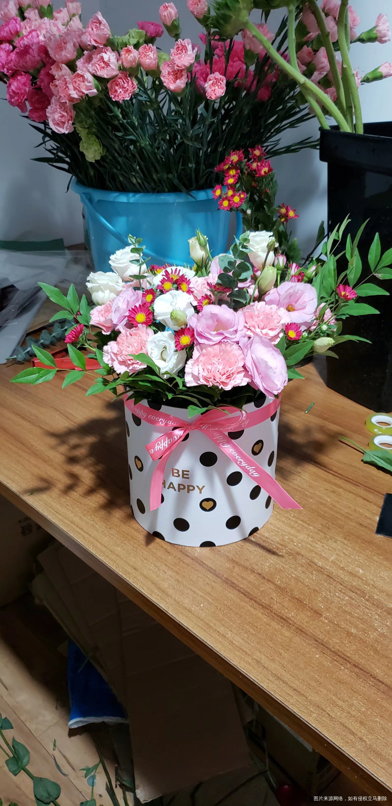 今天可忙坏我了,正式开业第一天,等步上正轨了得请个人了