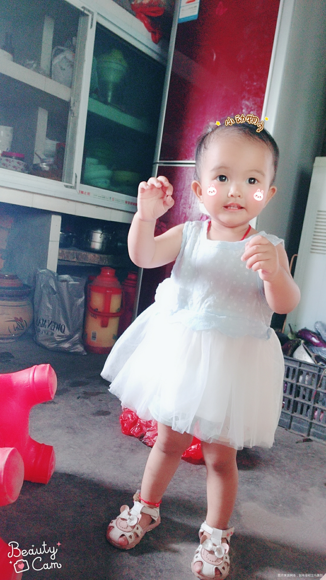 今天上街给宝贝买衣服,我也买了两身,老公就买了双鞋,哈哈😄我试衣服的时候宝贝睡...