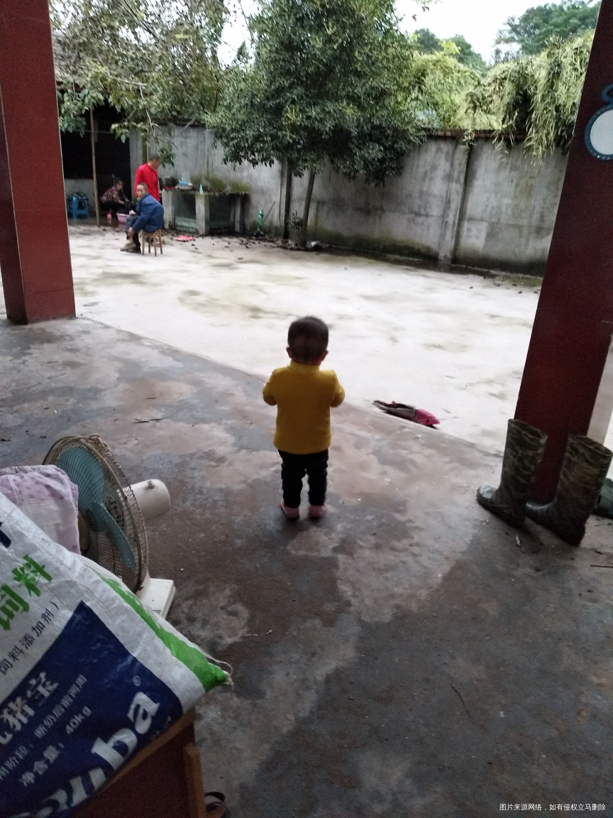 我家大宝太搞笑了😄天天拿