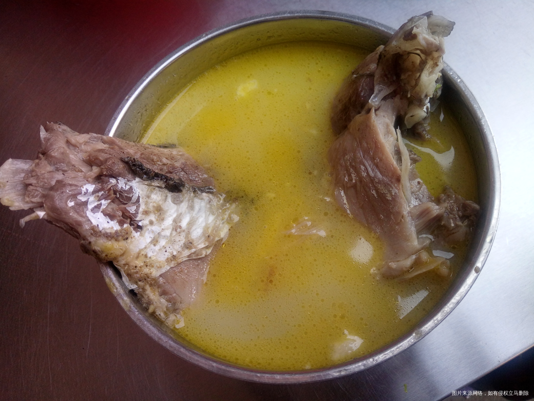 每天早上一条鲫鱼,野生的哦