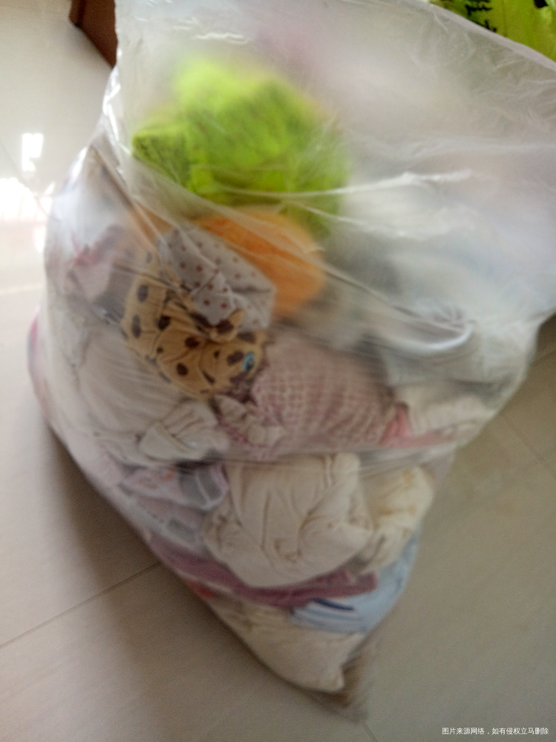 这些月子里的小衣服,都穿6个娃了,现在到我家宝贝了