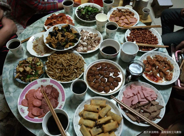 年夜饭,准备开始上菜了