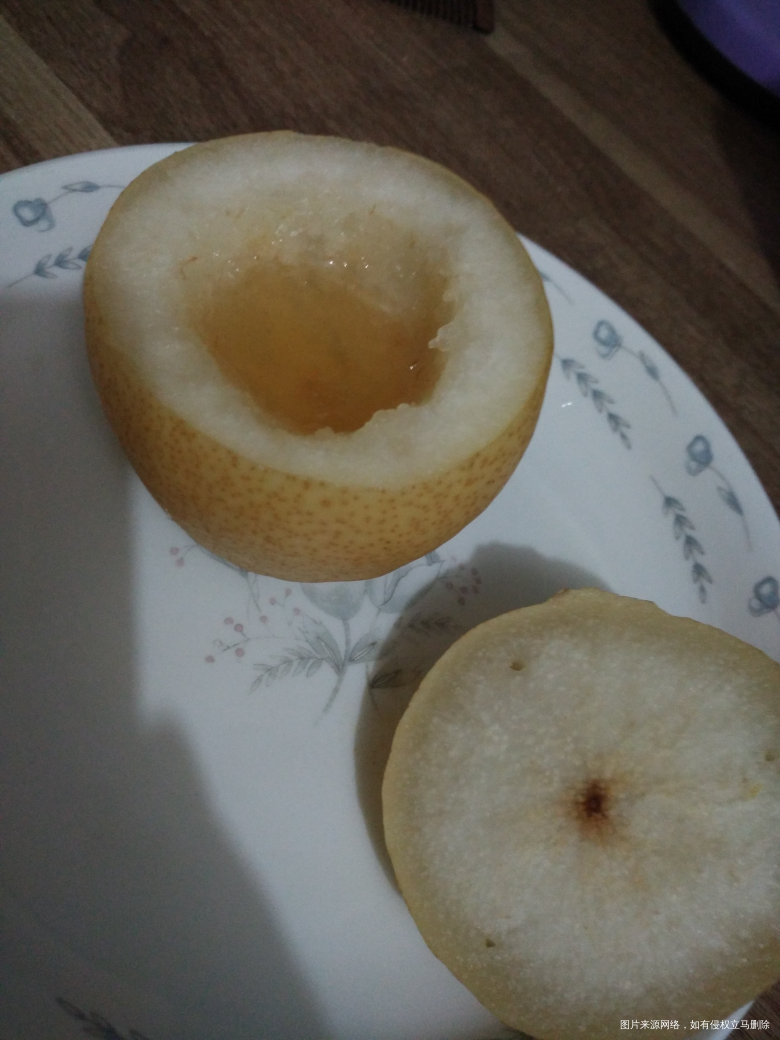 看看老公给蒸的蜂蜜炖雪梨