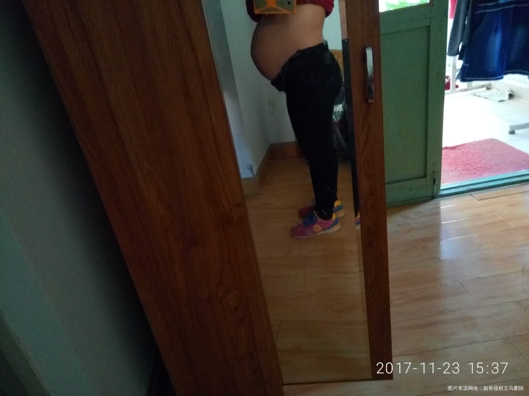 孕32周肚子大不大,猜猜看是男孩还是女孩,有会看的吗?