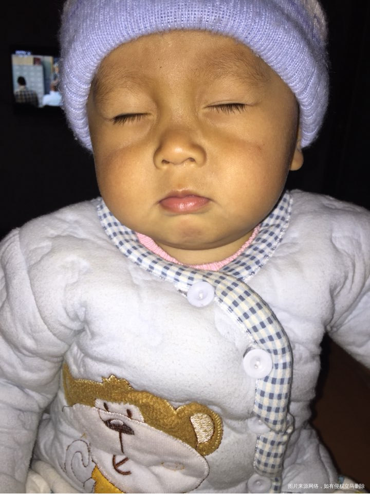 儿子的表情包,把自己给丑爆了😌