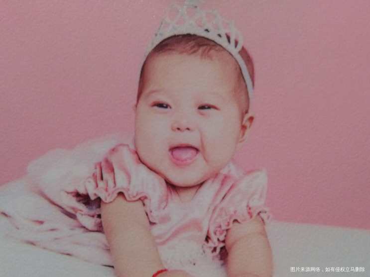 晒几张闺女的百天照吧