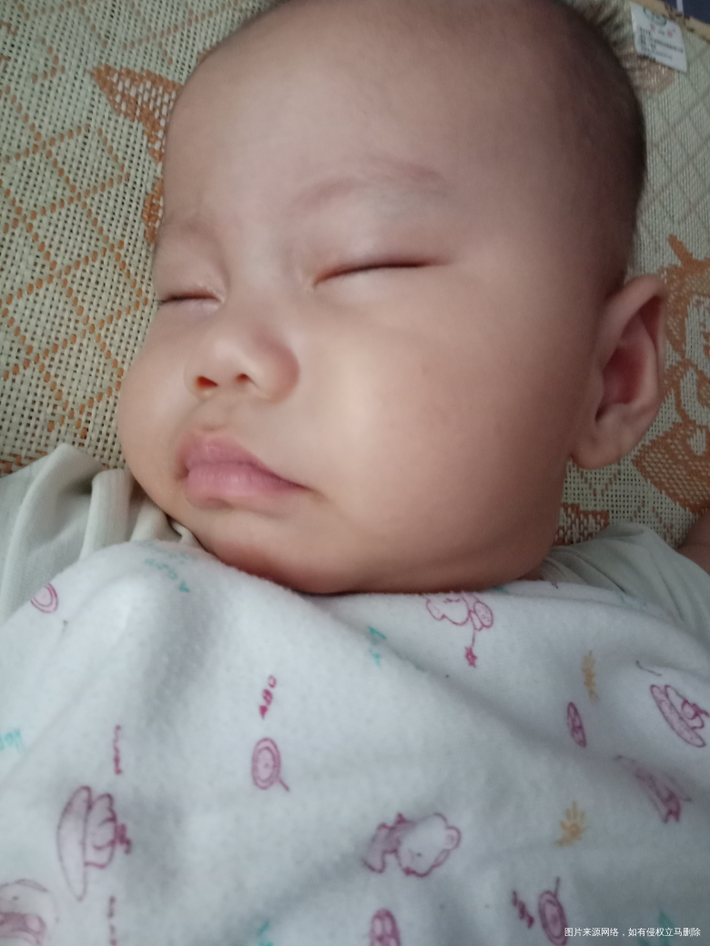 这小嘴撅的,这脚丫盘的