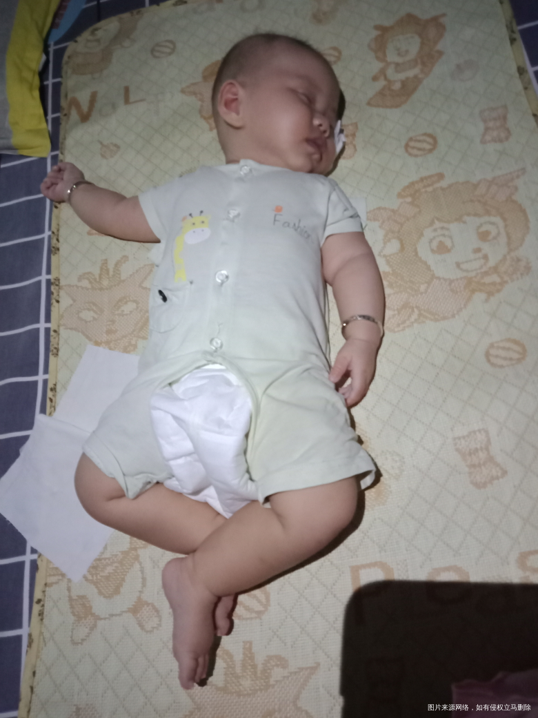 这小嘴撅的,这脚丫盘的