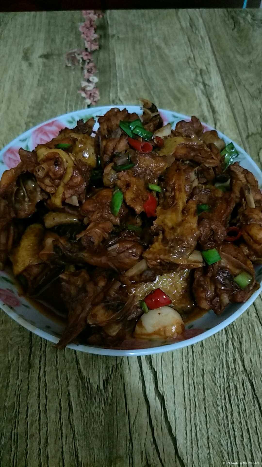 自己家养的小公鸡,就这么点