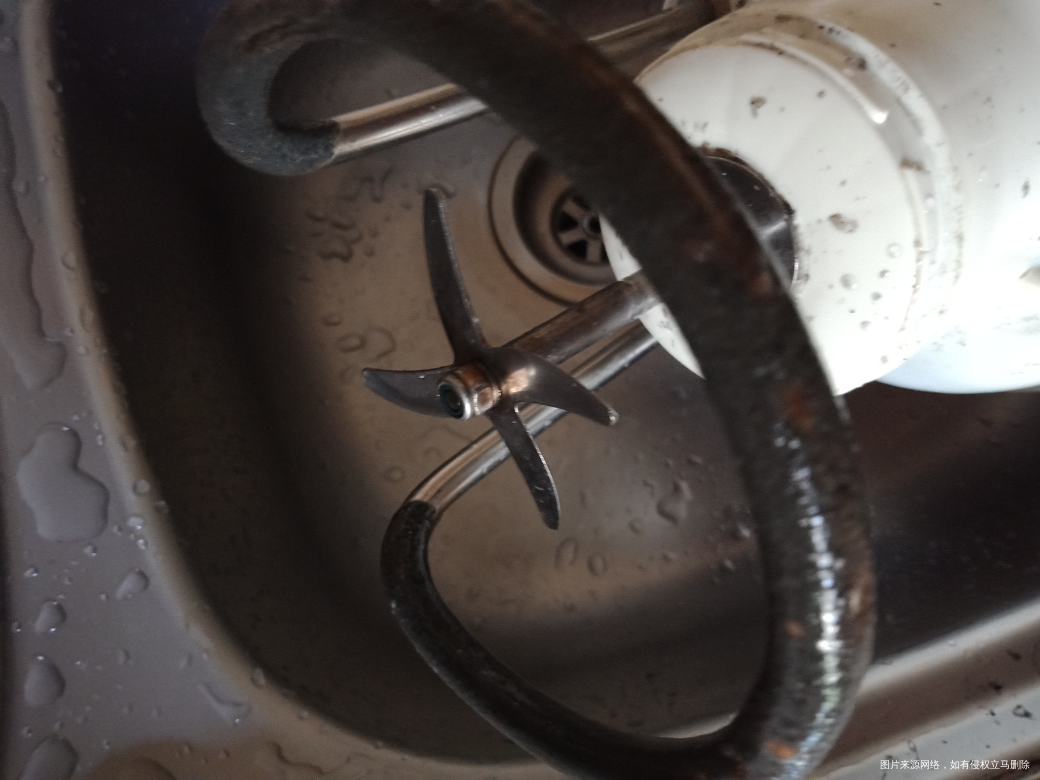 豆浆机放了好久没用,今天用下都不想用了