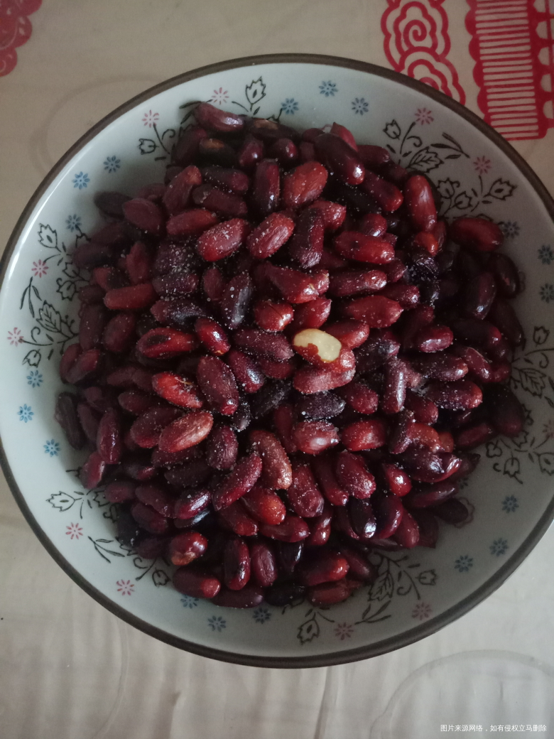 吃午饭啦!清蒸鲈鱼,炸花生米