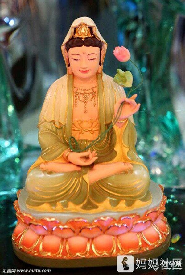 诚心叩拜了 金花娘娘 明顺夫人 还有观音菩萨 希望我今年能宫内好孕
