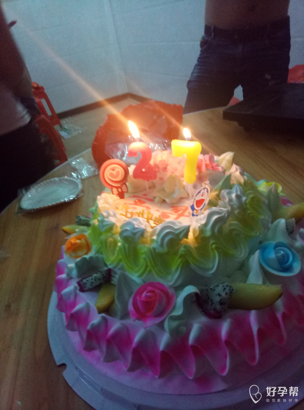 老公今天生日那些人还在喝酒