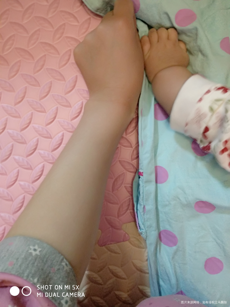 我闺女胖的都快赶上我了