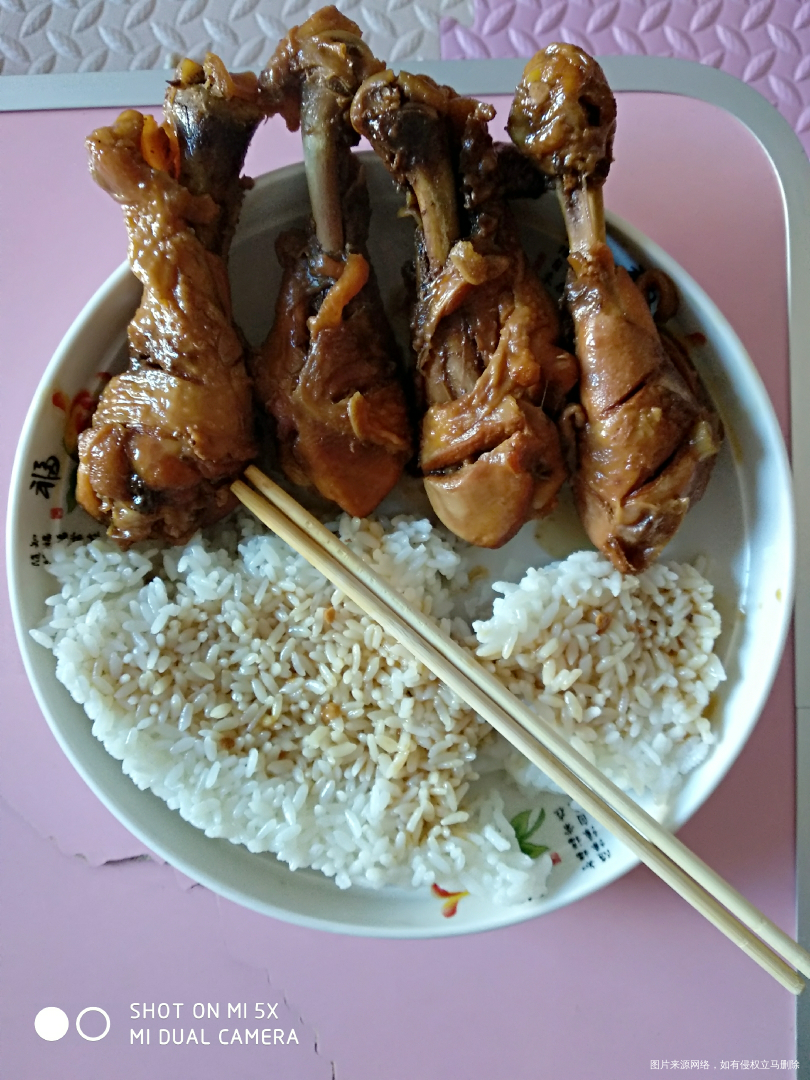 我老公给我做的鸡腿饭