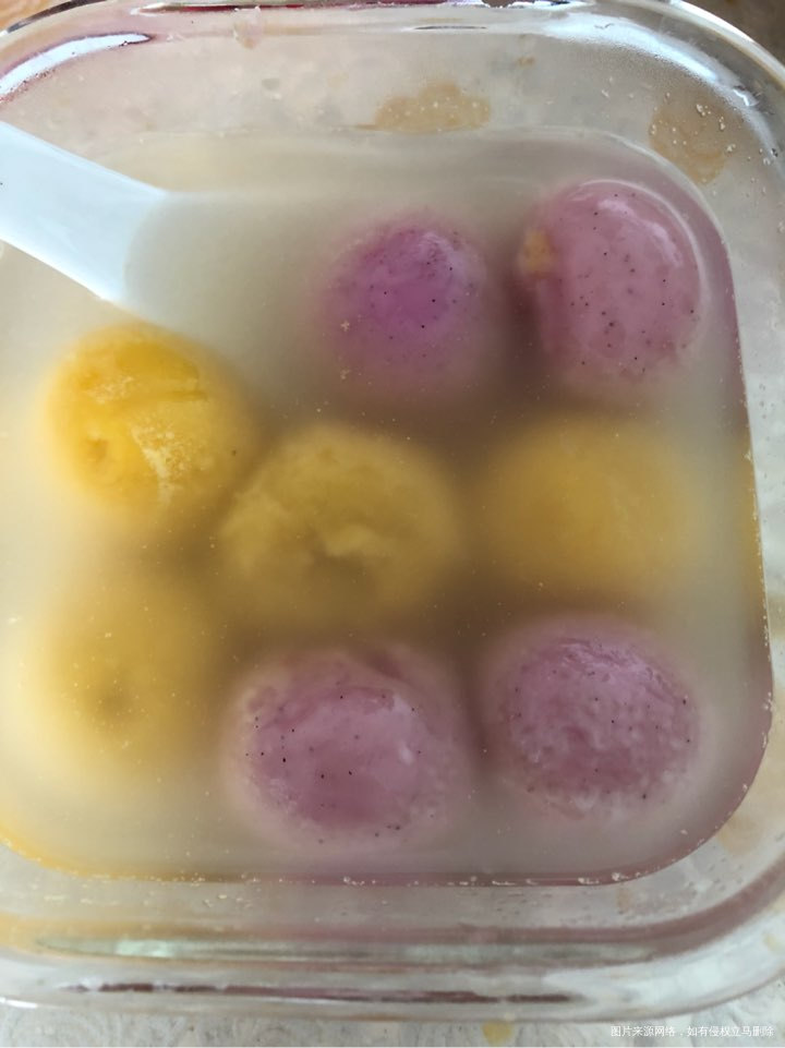 这个水果汤圆是真难吃啊!