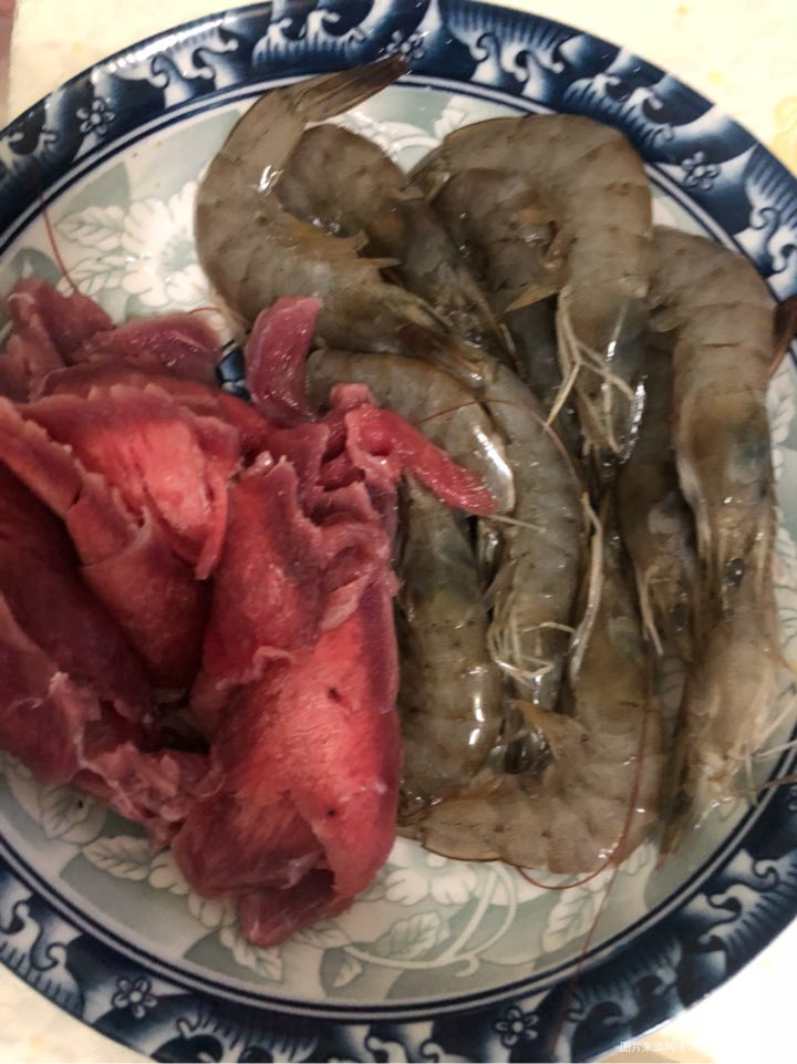 今晚火锅吃起来,好久没吃了!