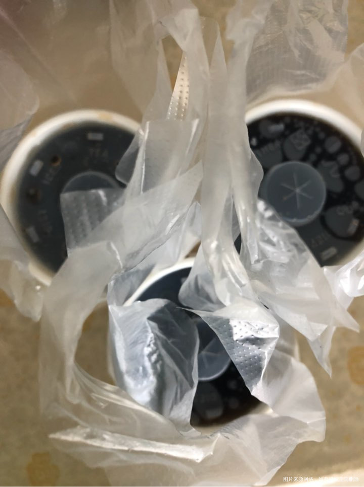 自己买了一个全家桶,给他留点。