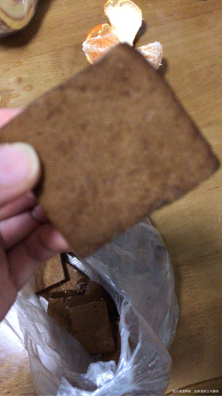 胸疼的睡不着,翻个身都挤的疼