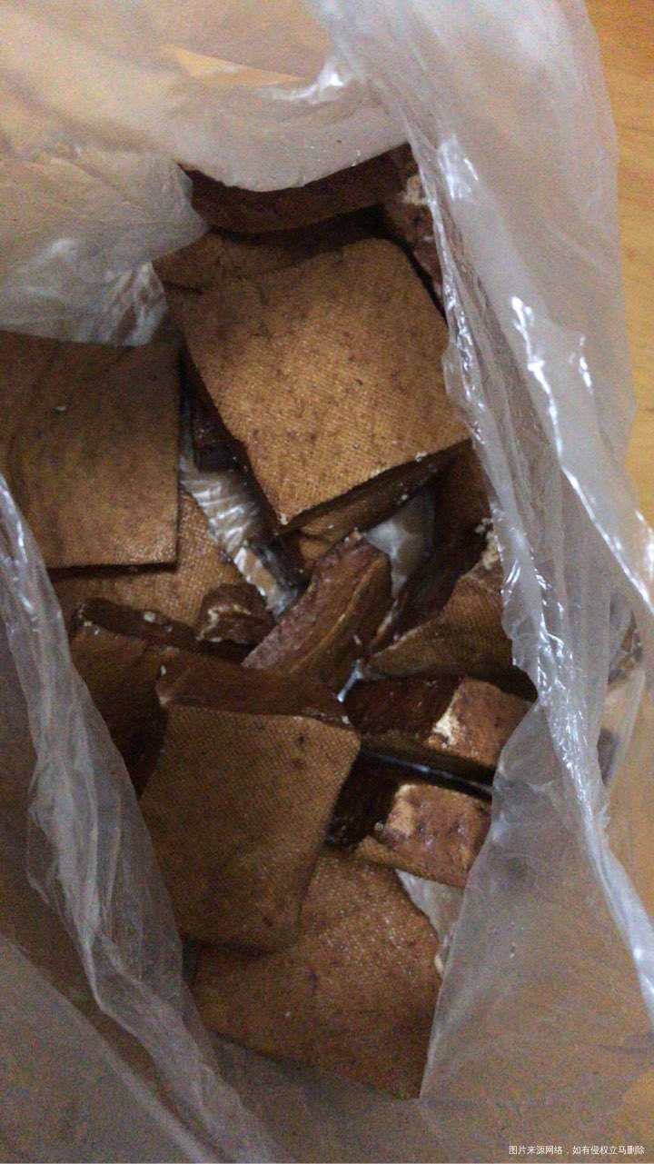 胸疼的睡不着,翻个身都挤的疼