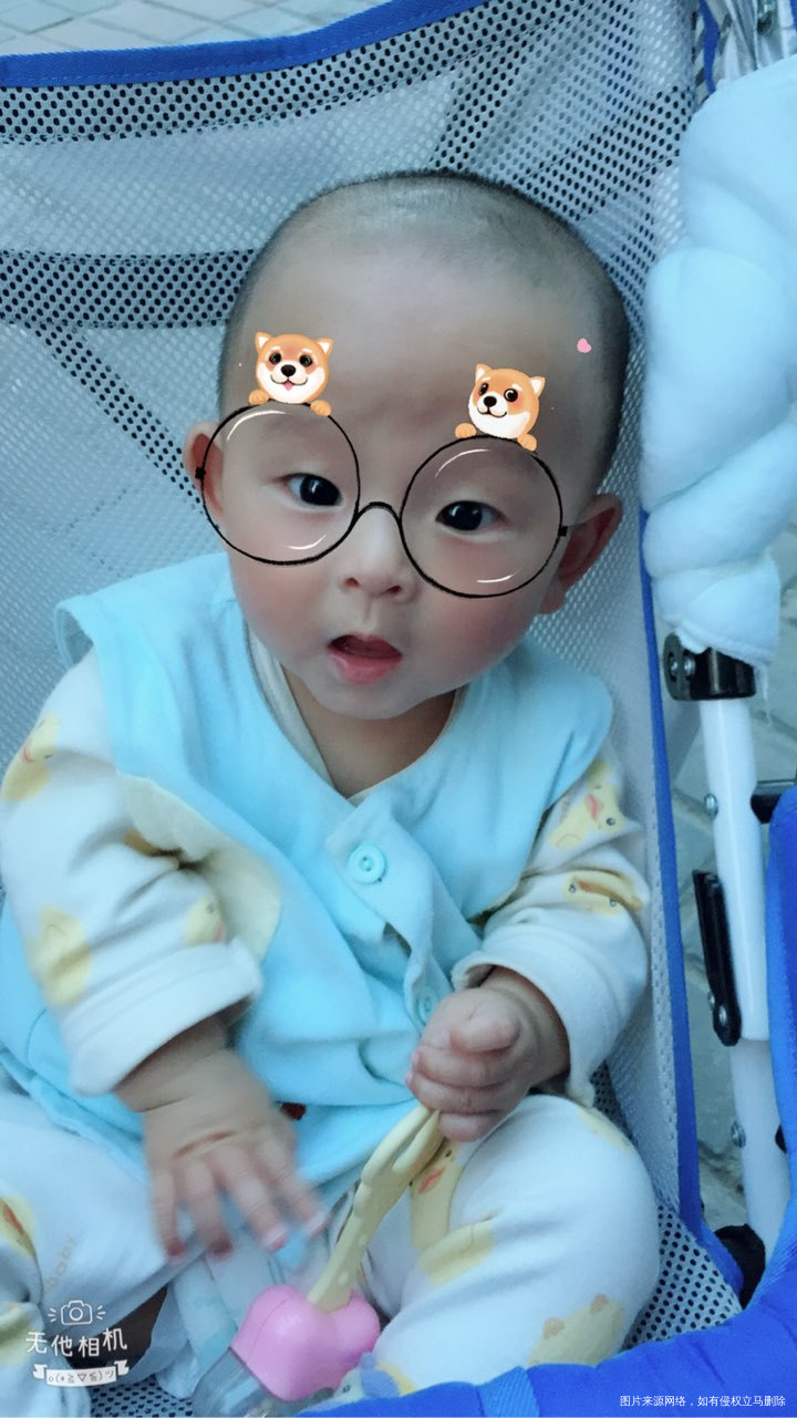 宝宝被妈妈玩坏了,哈哈