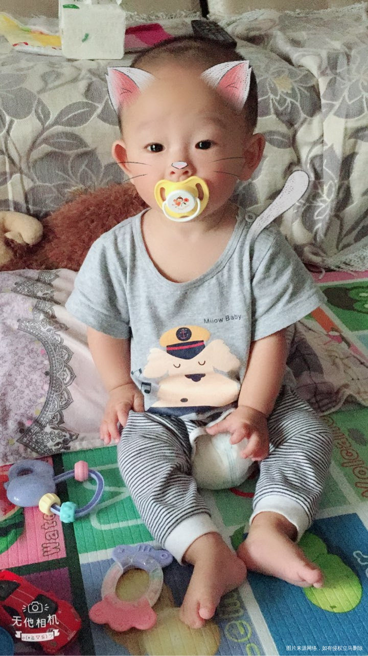 宝宝终于好了,而且今天刚好九个月了,妈妈脸上也有笑容了