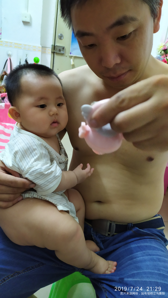 老公很有爱的样子,其实没有耐心了