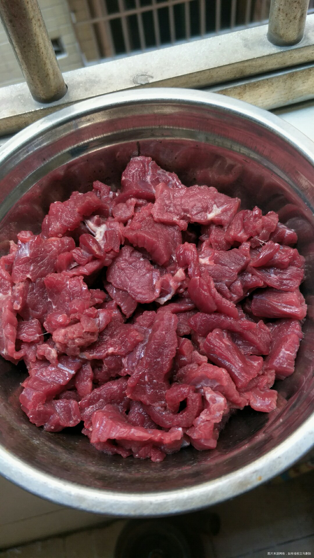 不会做饭。真麻烦。只好弄好给老公煮了