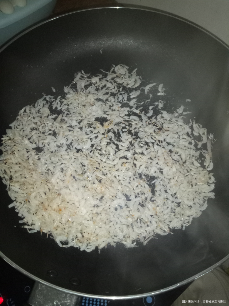 虾皮粉制作完成,天然钙库补钙,天然调味味道鲜,比起猪肝粉,牛肉松,这个真是太简单...