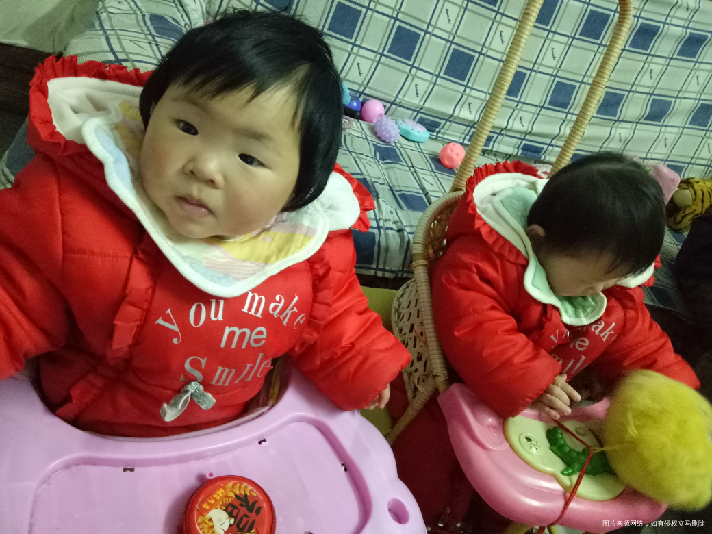 小宝太调皮了,老是抢姐姐的玩具,长大了会不会欺负姐姐🤔,我要好好教育她,不能欺...