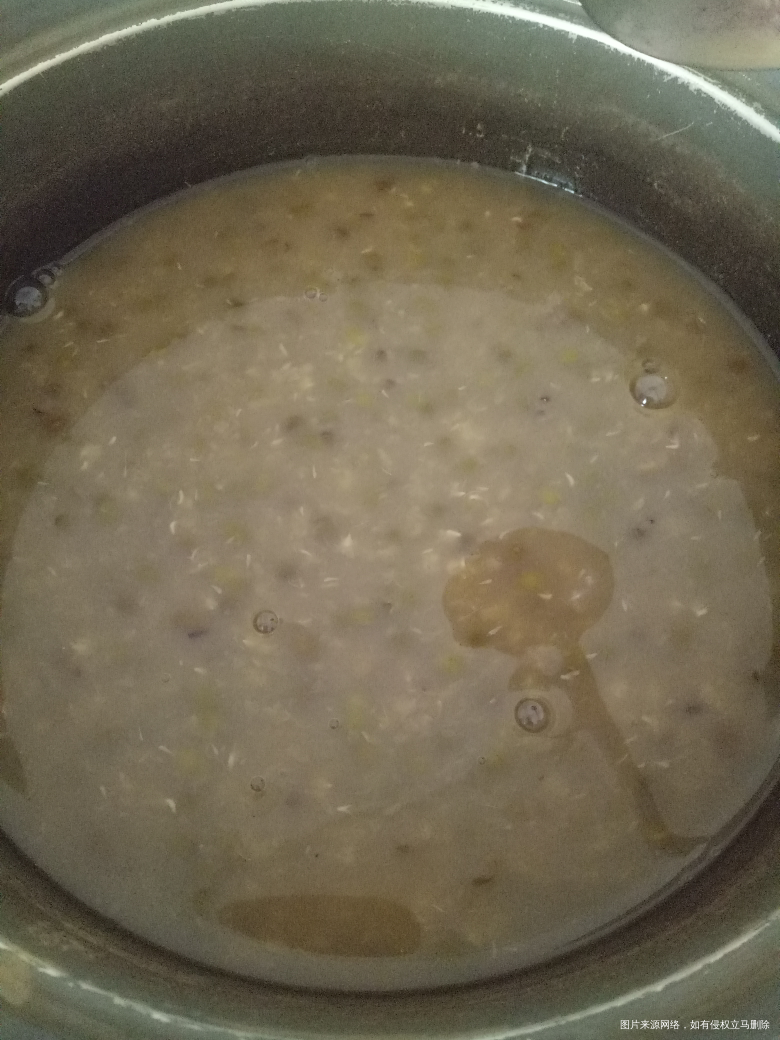 天气热了,绿豆汤来解暑