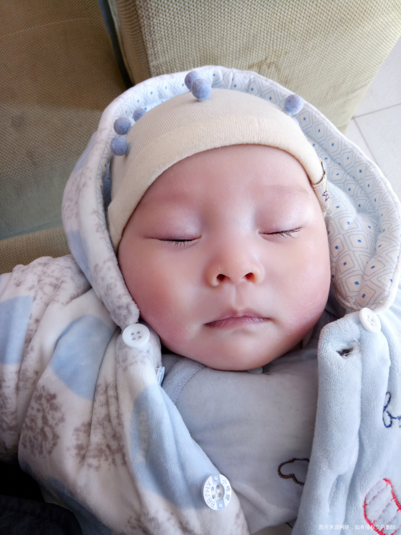 我生啦 | 男宝宝四个月了,宝宝茁壮成长