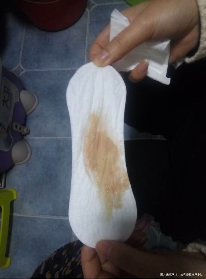 姐妹看看有没有跟我情况相似的,褐色分泌物