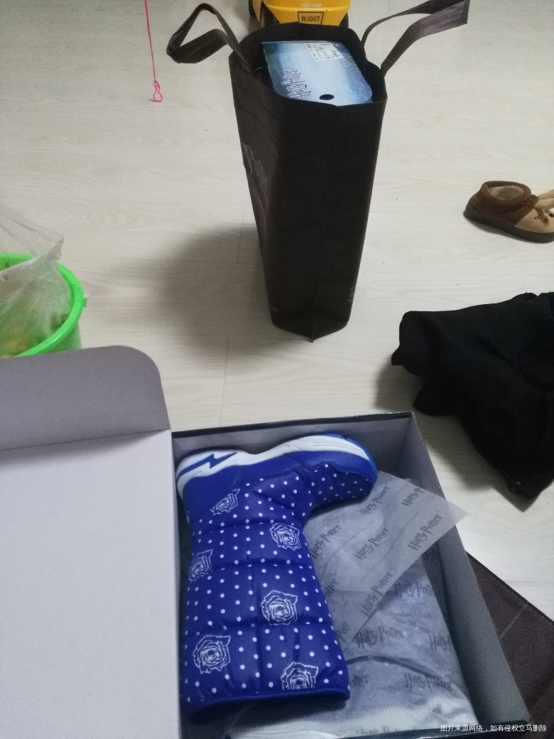 2018-11-30
今天商场搞活动,给孩子买了鞋,质量特别好,只不过是…