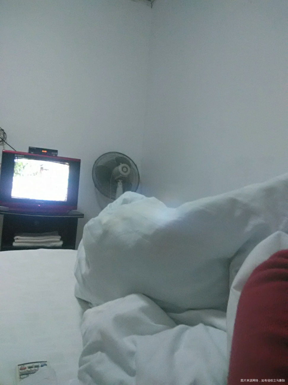 跟老公打架后,自己出来住宿,这样过分吗?