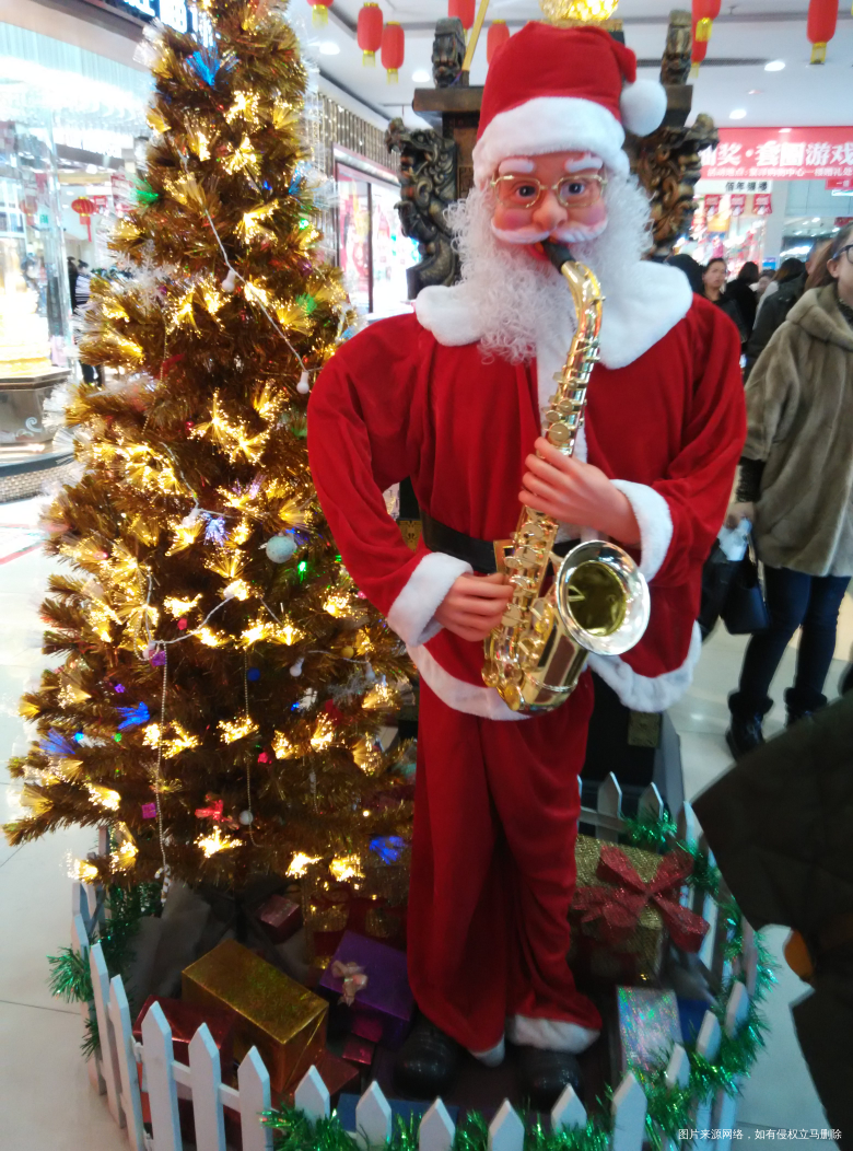 和老公出来逛街 到处都是圣诞气氛 🎅