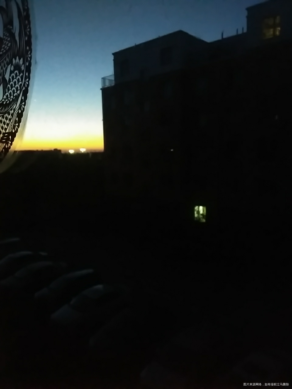 天还么亮,我起来做早餐了