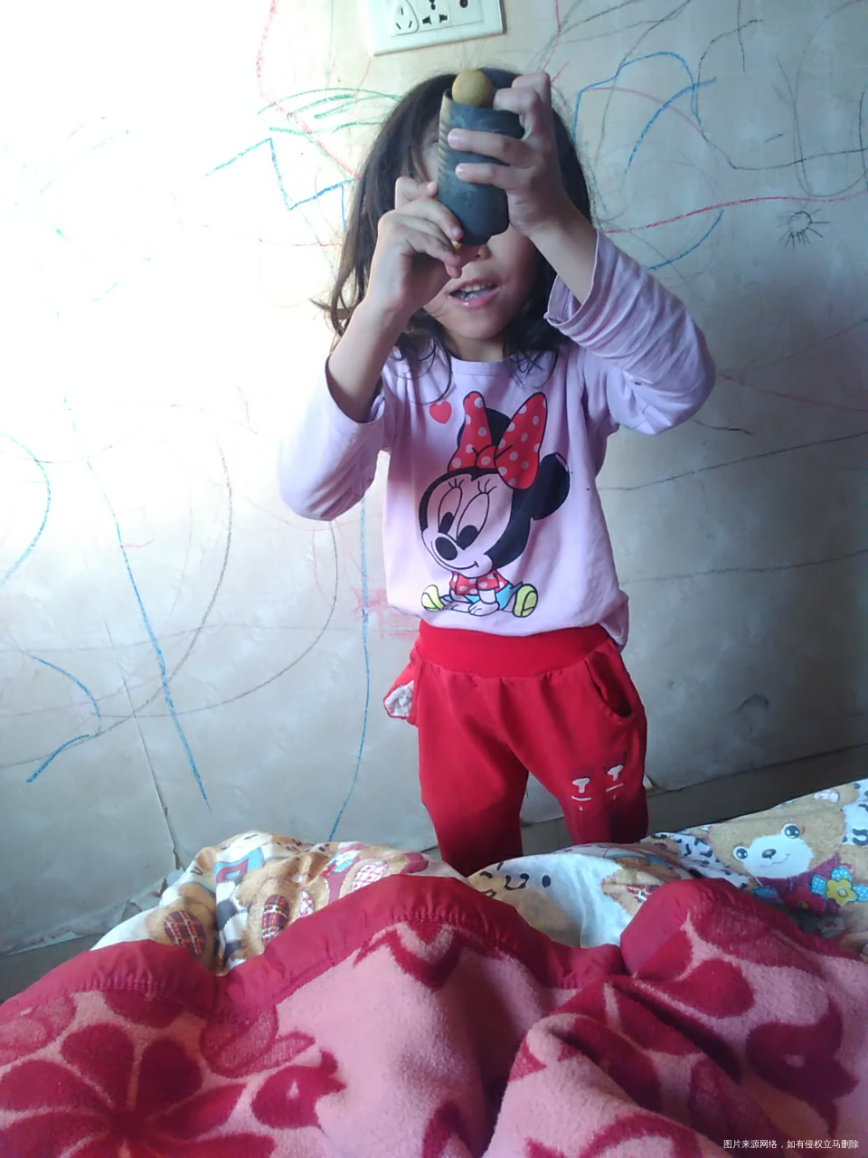 宝贝做的挤奶油神器,哈哈