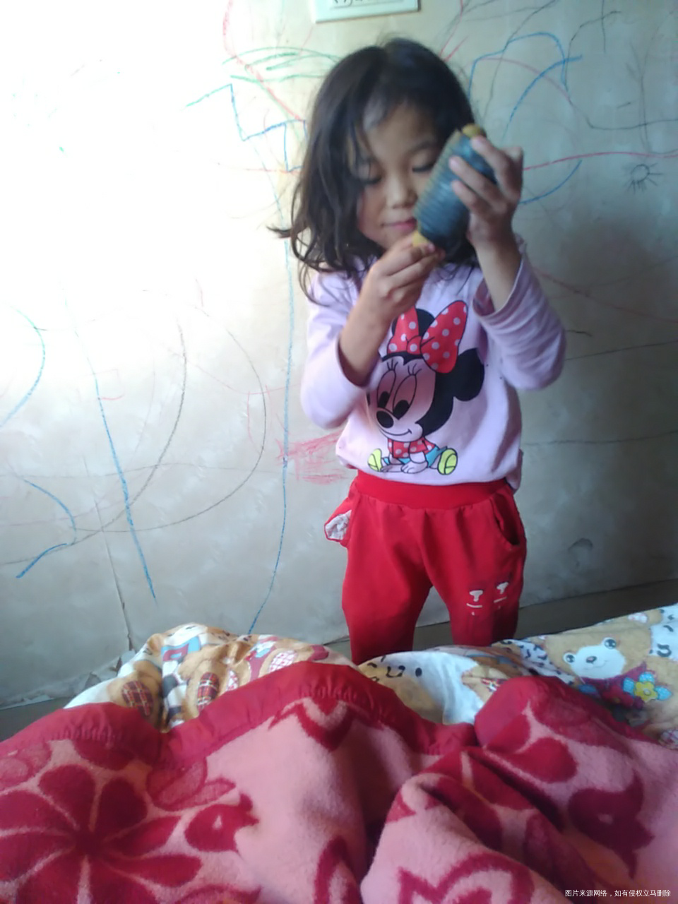 宝贝做的挤奶油神器,哈哈