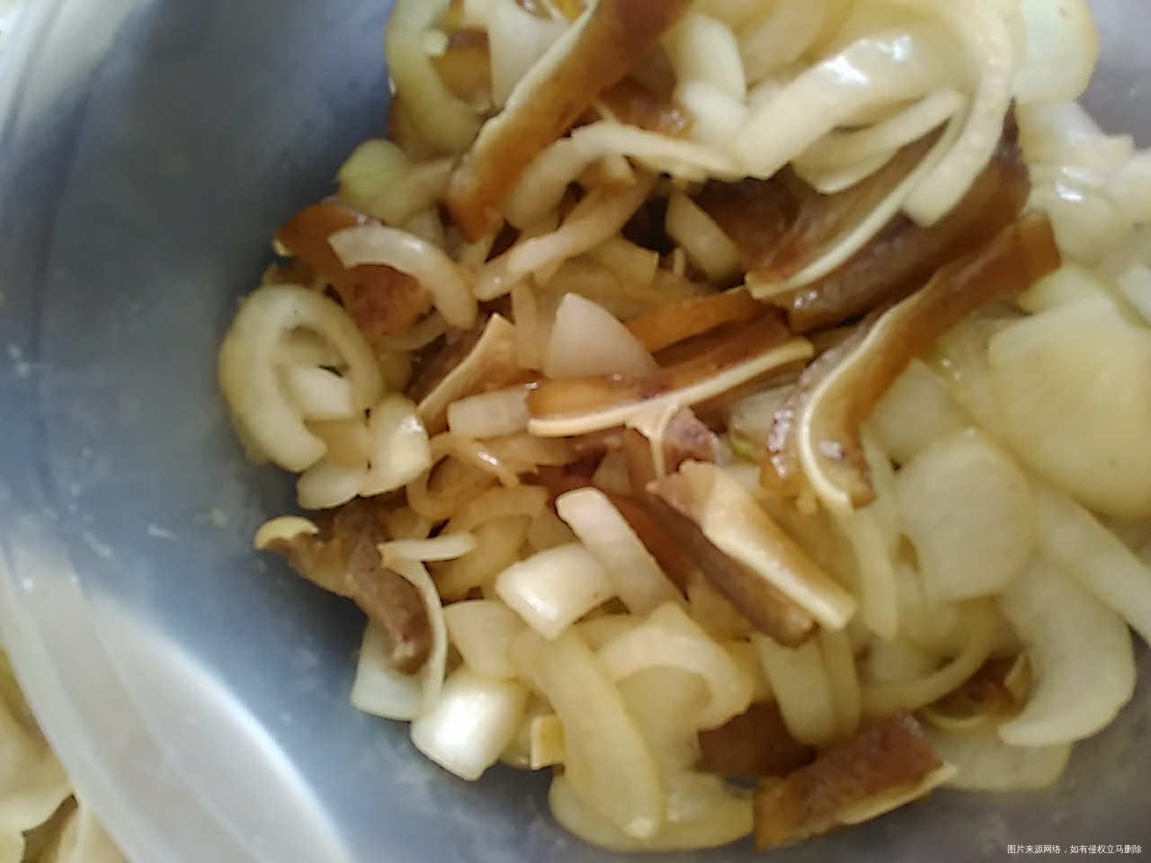 我们的午餐,洋葱炒猪耳朵