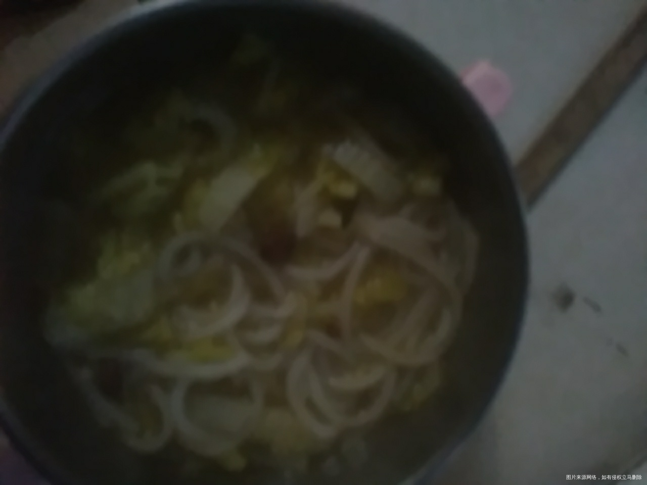 宝贝的早餐,白菜加米线,