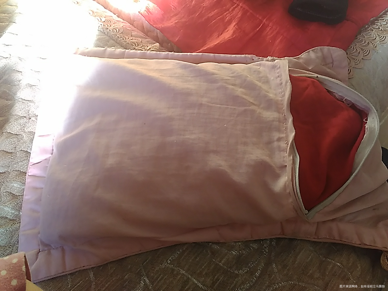宝贝这个枕头套用了三年,不让我换新的