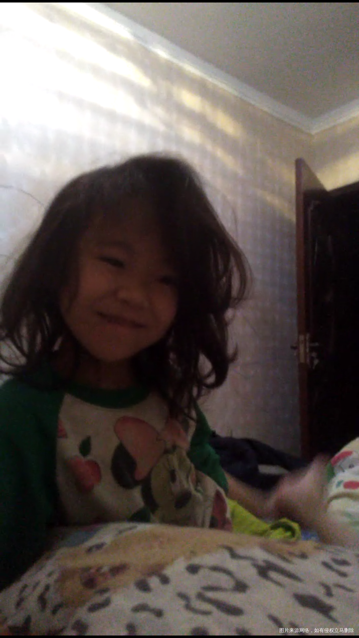 6.20起来了,可爱的样子