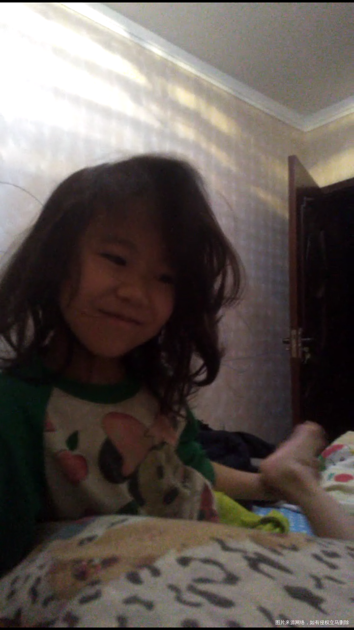 6.20起来了,可爱的样子